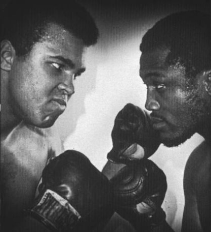 ali vs fraizer.jpg